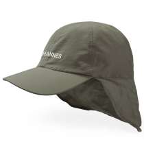 6-panel keps med slöja i nacken med namnet broderat i front.<!-- och/eller på sidan. Välj mellan en stor brodyr eller en mindre nere till vänster i fronten.--> Eller varför inte ett smeknamn.<!-- fram och namnet diskret på sidan?

<section class="brodering-valg-wrapper"><p>Välj brodyr här:</p><div class="inner-wrapper">
<div class="active"><a href="/nomad-keps"><img src="https://www.nameon.se/media/wysiwyg/caps/caps-tegning-liten-se.png"><p>Liten ton-i-ton brodyr</p></a></div>
<div class="not-active"><a href="/nomad-keps-12931"><img src="https://www.nameon.se/media/wysiwyg/caps/caps-tegning-stor-se.png"><p>Stor ton-i-ton brodyr</p></a></div>
<div class="not-active"><a href="/nomad-keps-med-vit-brodyr"><img src="https://www.nameon.se/media/wysiwyg/caps/caps-tegning-liten-se.png"><p>Liten vit brodyr</p></a></div>
<div class="not-active"><a href="/nomad-keps-med-stor-vit-brodyr"><img src="https://www.nameon.se/media/wysiwyg/caps/caps-tegning-stor-se.png"><p>Stor vit brodyr</p></a></div>
</div>
</section>
<p>Vi broderar kepsarna i ton-i-ton (dvs. samma färg på tråden som på kepsen) eller med vit tråd. Välj initialer eller namn, på fronten eller på sidan. Se förhandsvisningen under brodyrfältet.</p>-->