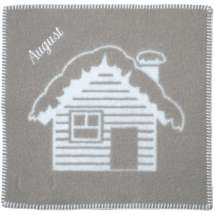 Njut av komfort och värme med Tinde sittunderlag, tillverkade av 100% högkvalitativ tovad ull.

Med fokus på både funktionalitet och estetik erbjuder de den perfekta kombinationen av komfort och stil.

De naturliga ullfiberna ger en mjuk och bekväm yta att sitta på samtidigt som de isolerar värmen, perfekta för alla tillfällen.