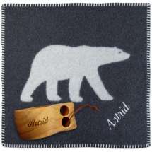 Kåsa, tillsammans med ett varmt och skönt sittunderlag från Vingtor i 100% tovad ull.