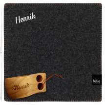 Sittunderlag från Høie i ull, tillsammans med turkopp. Båda med samma namn.