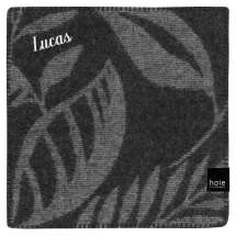 Njut av komfort och värme med Briksdalen-sittunderlagen, tillverkade av ull av hög kvalitet.

Med fokus på både funktion och estetik erbjuder de den perfekta kombinationen av bekvämlighet och stil.

De naturliga ullfibrerna ger en mjuk och behaglig yta att sitta på, samtidigt som de isolerar värme – perfekt för alla tillfällen.